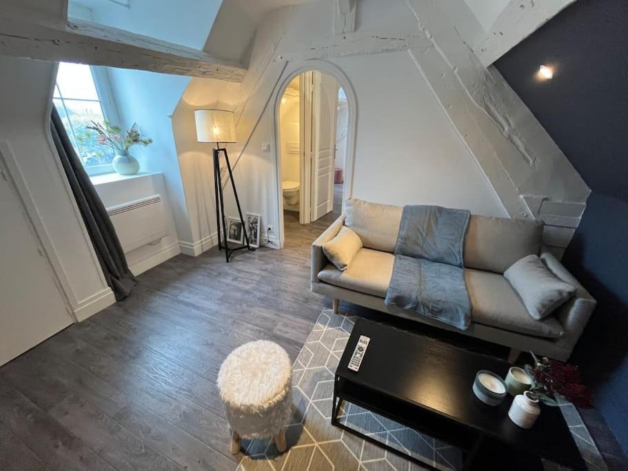 Appartement Avec Terrasse En Plein Coeur De Vernon 外观 照片